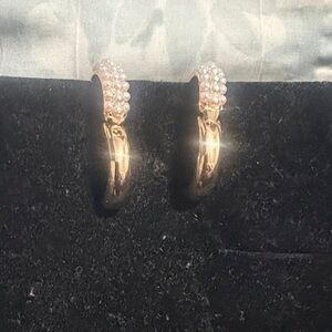 Elegant Gold and Pearl Hoop Earrings